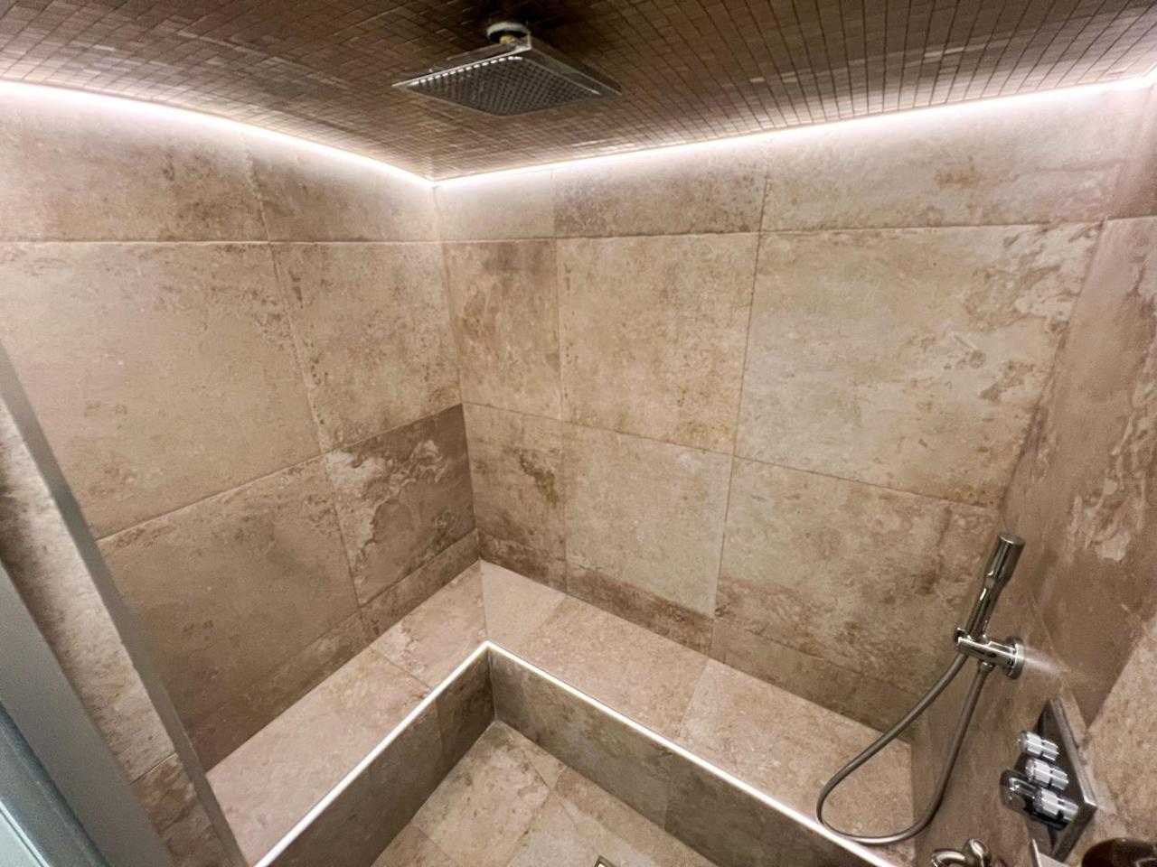 Le Switch Souplex Avec Hammam Privatif Apartment Lille Exterior photo